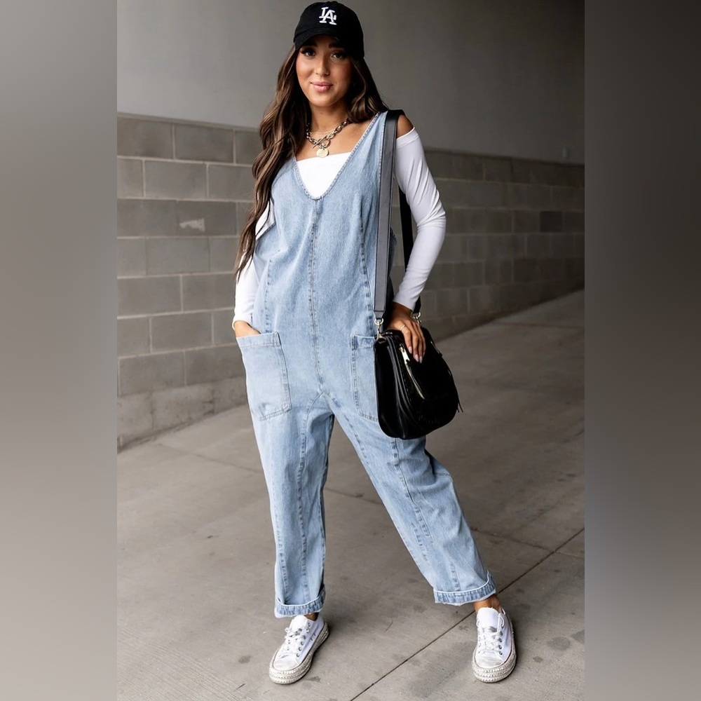 BiBi Light Wash Denim Women's Overalls in Blue